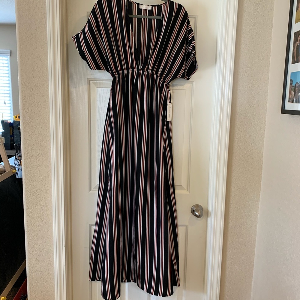 ❤️ NEW M Black and Red Striped Deep V Maxi Dress - Picture 6 of 8